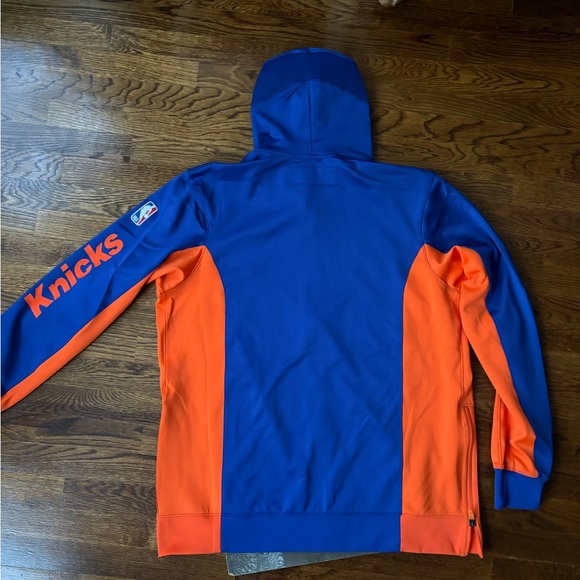 Nike New York Knicks Team Issue Warmup Pregame Hoodie Men Sz  XL Tall FB5730-495 - Picture 9 of 9